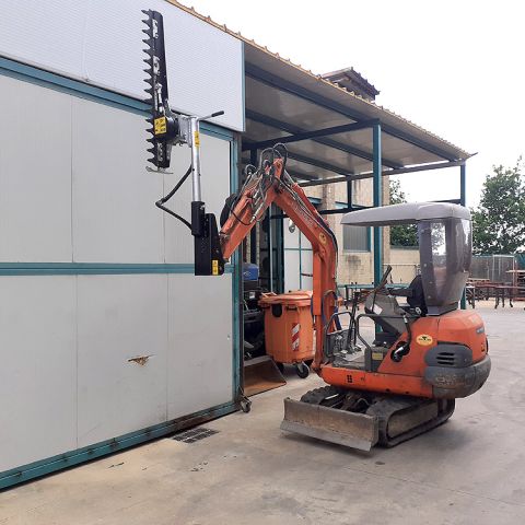 tecnomeccanica_formia_tagliasiepi_foto2.jpg