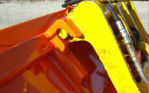 PARTICOLARE ATTACCO RAPIDO PER TERNA