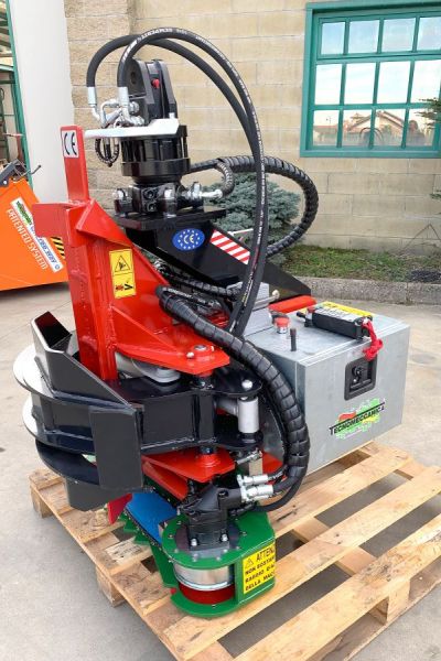 Pinza con motosega con ribaltamento TILT